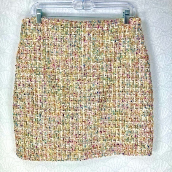 Venus Multi-Colored Tweed Lined  Metallic Gold Trimmings Mini Skirt (size 12) - Picture 2 of 6